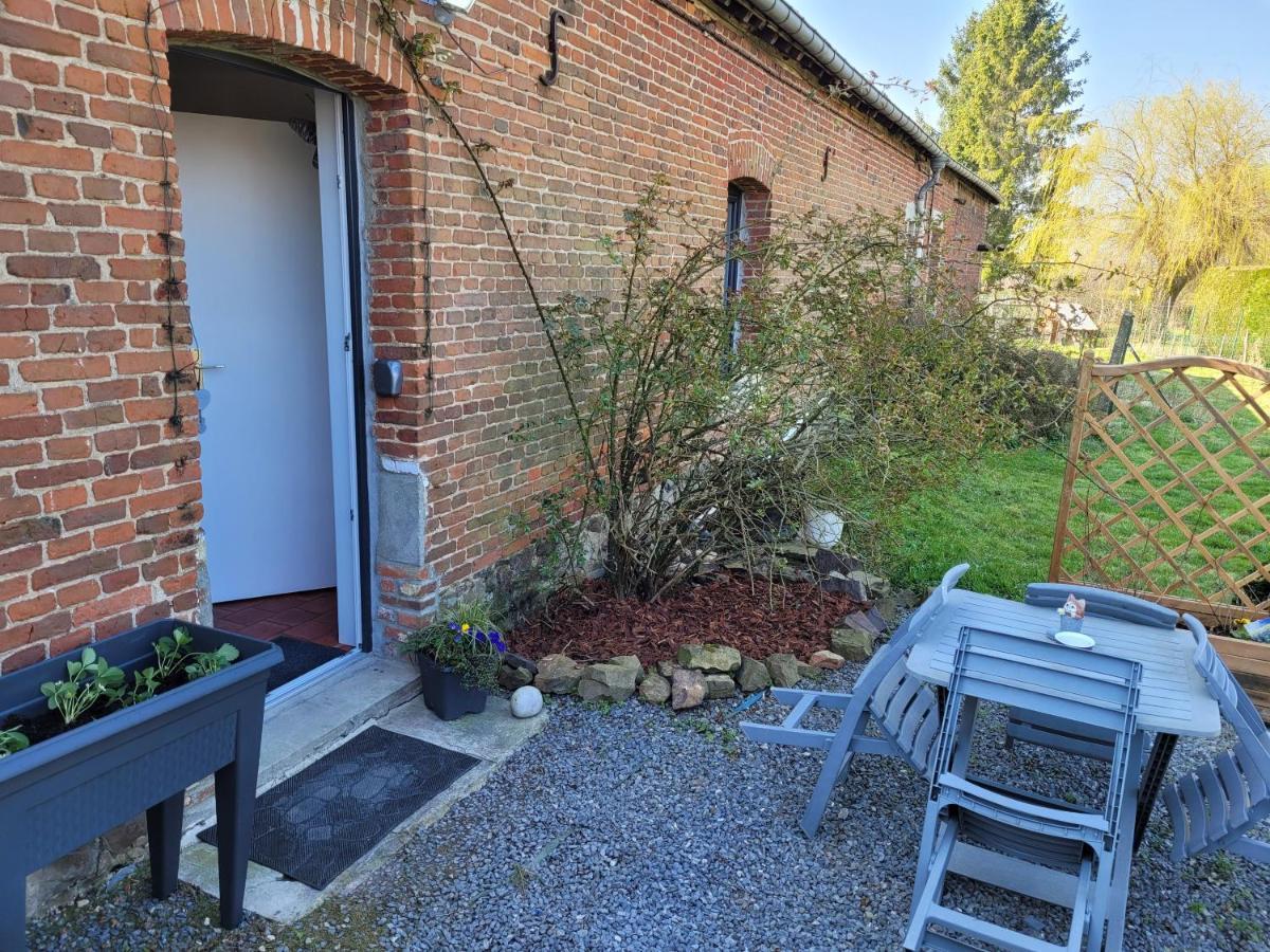 Studio Bienvenue Du Cote De Chez Nous Avec Jardin Privatif Wignehies Εξωτερικό φωτογραφία